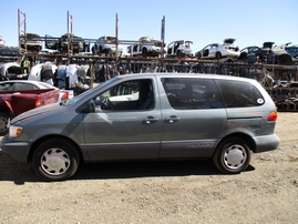 1998 TOYOTA SIENNA LE PEARL GREEN 3.0L AT Z16413